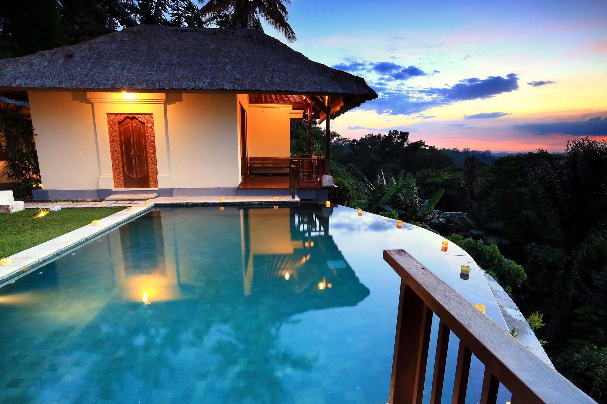 Gayatri Ubud Exterior photo